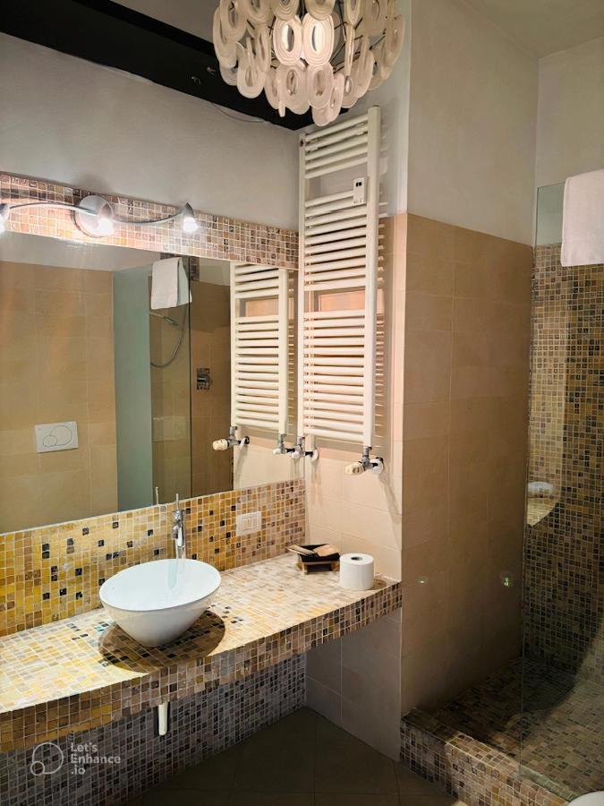 Central Station Suite Болонья Экстерьер фото