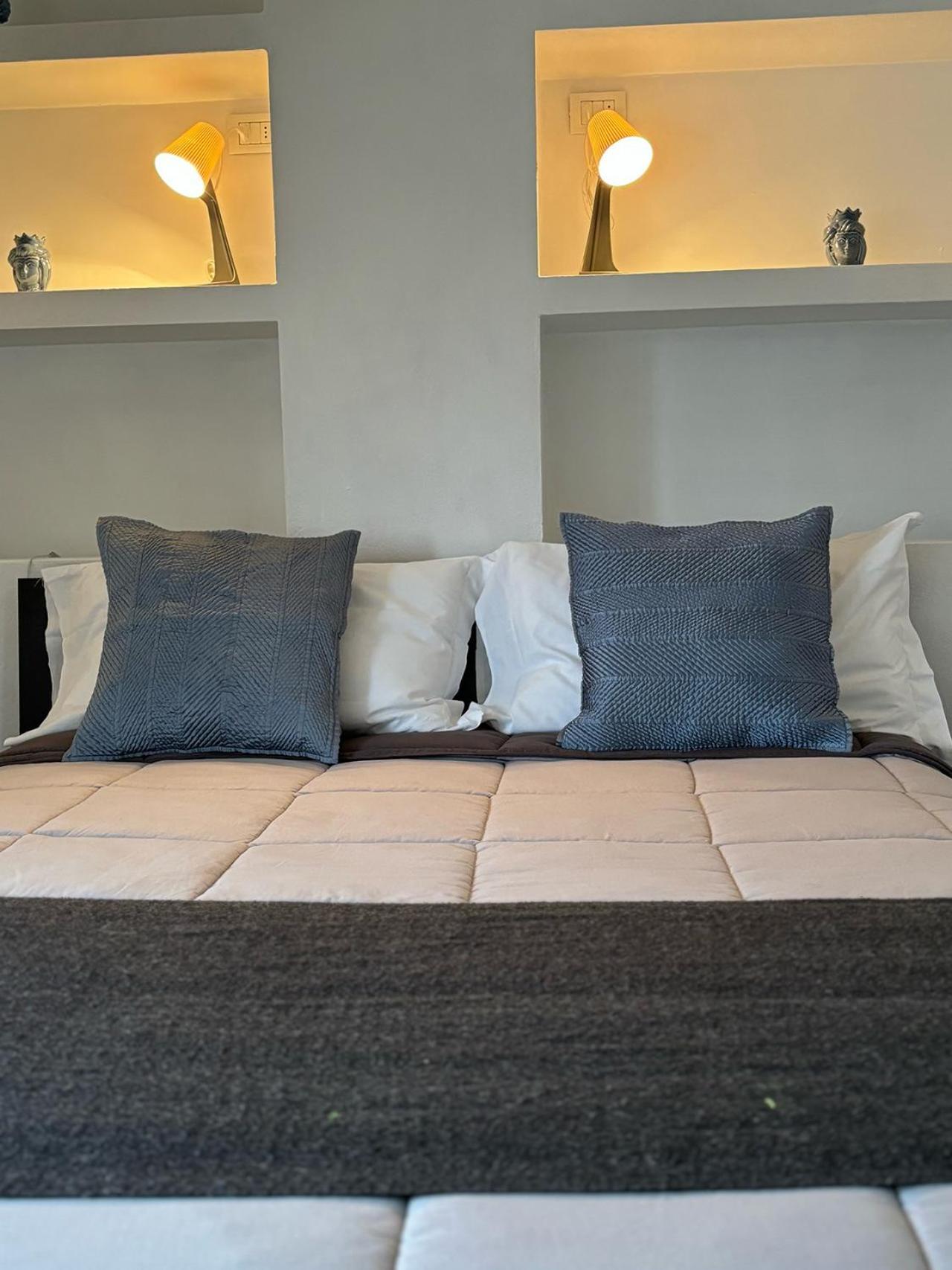 Central Station Suite Болонья Экстерьер фото