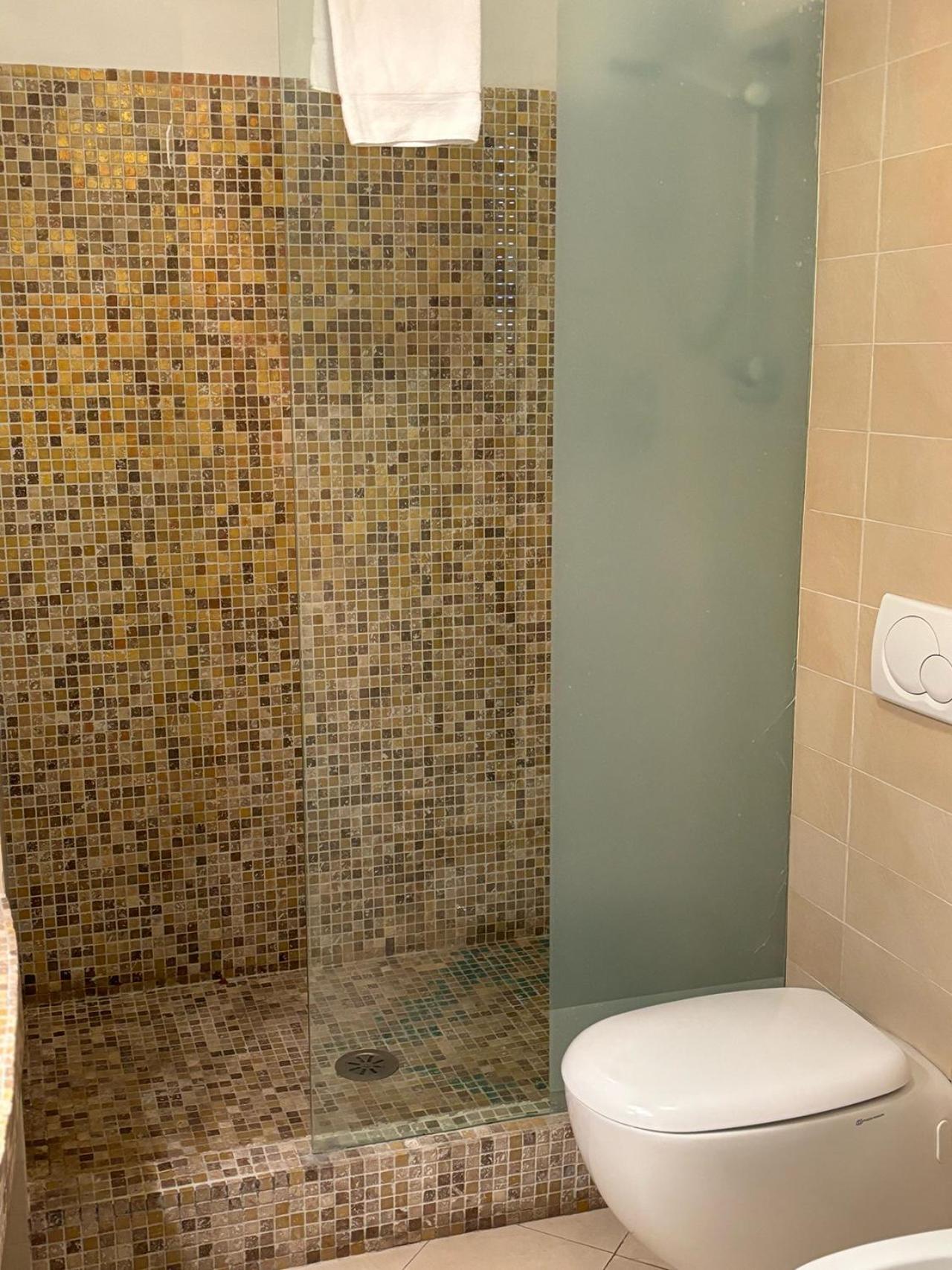 Central Station Suite Болонья Экстерьер фото